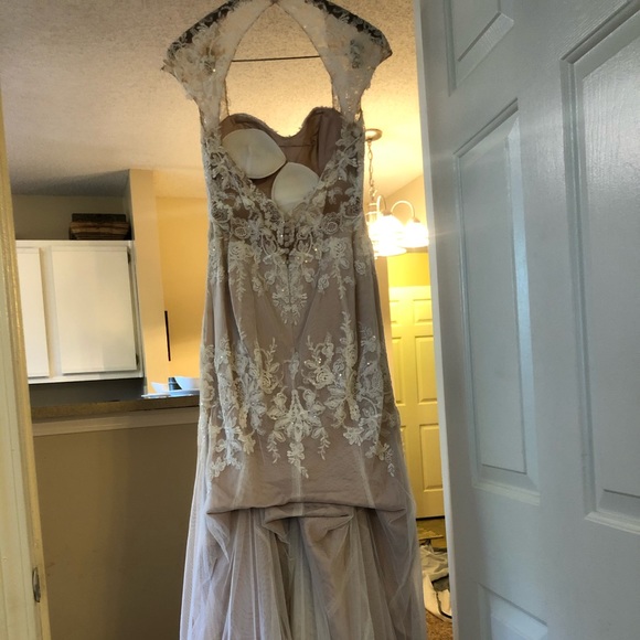 W•Too Wedding Gown - Picture 5 of 8